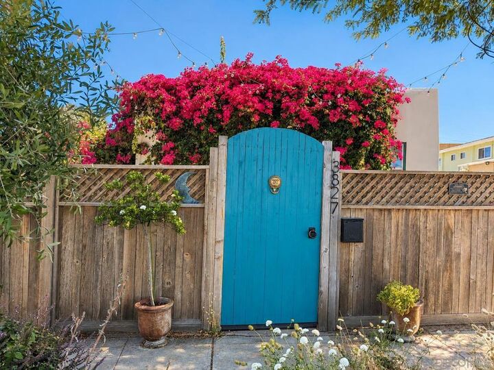 Property Photo: 3827 Madison CA 92116