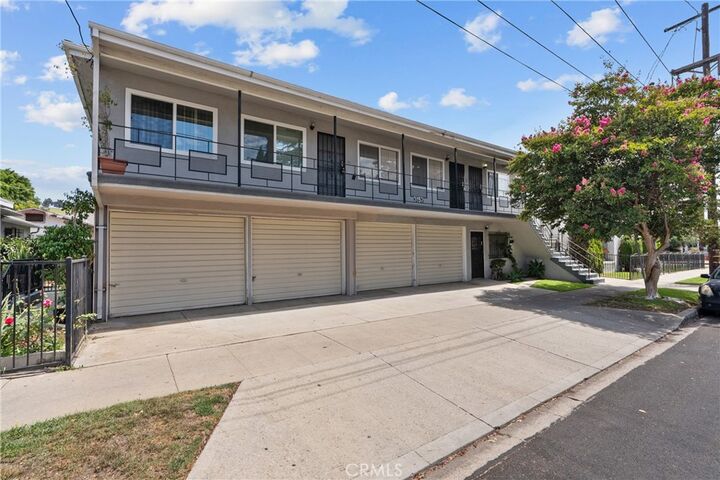 Property Photo:  3151 W Avenue 32  CA 90065 