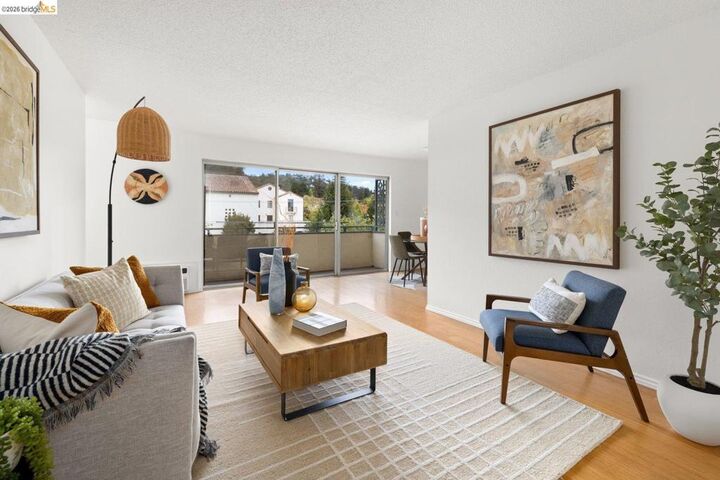 Property Photo: 2614 Warring St 9 CA 94704