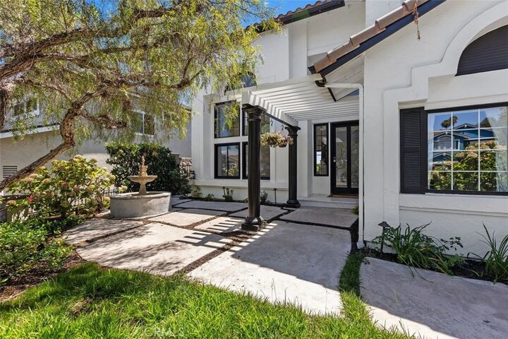 Property Photo:  25462 Evans Pointe  CA 92629 