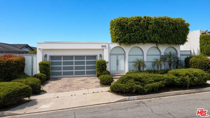 Property Photo: 18222 Coastline Drive CA 90265