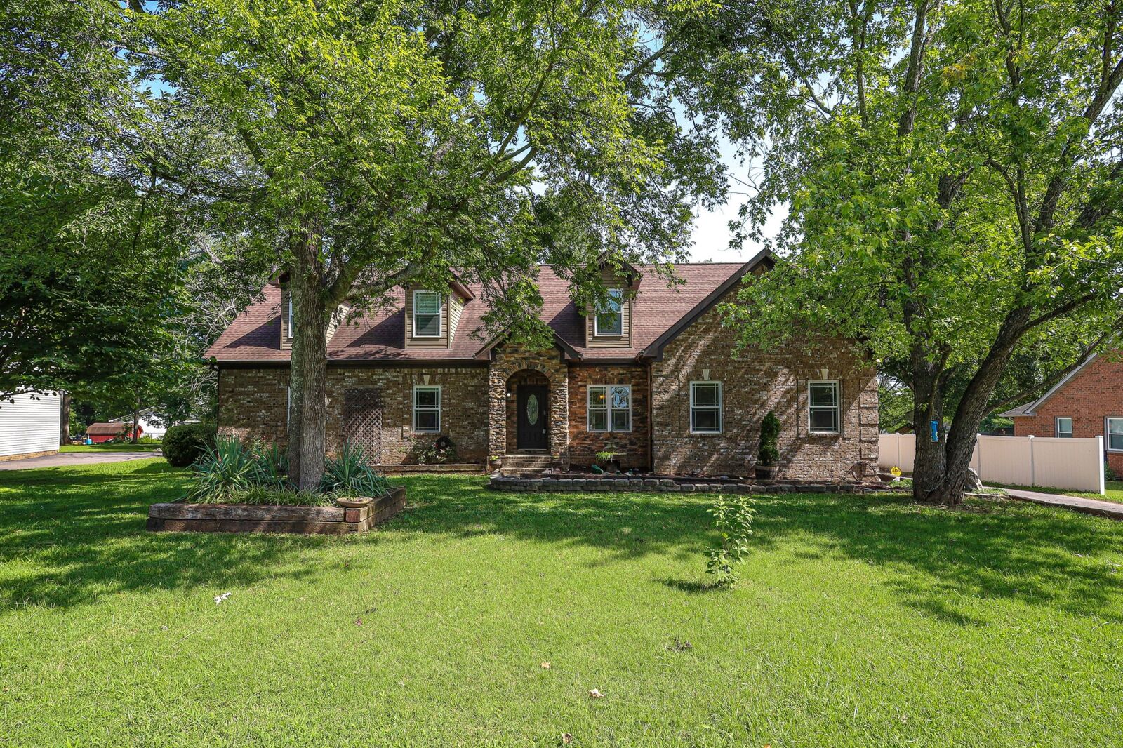 Property Photo: 2544 Ramblewood Dr TN 37129