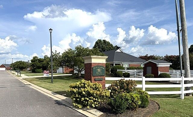 Property Photo:  102 Horseshoe Ct  TN 37160 