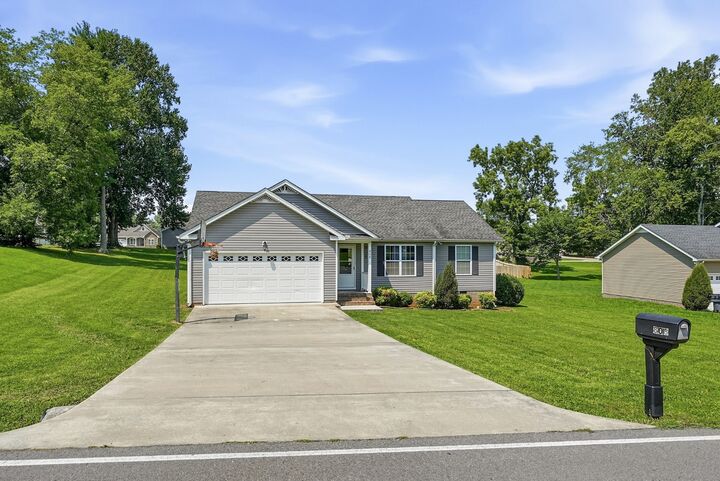 Property Photo: 808 Boyd Ave TN 37110