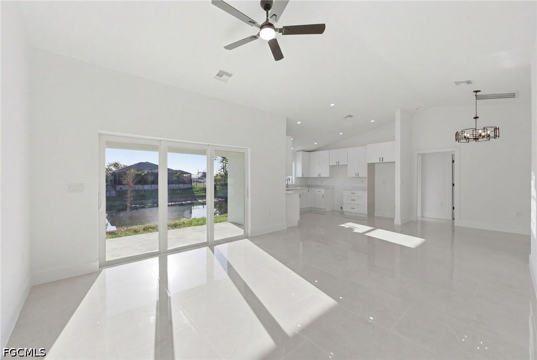 Property Photo: 2105 NE 1st Avenue FL 33909
