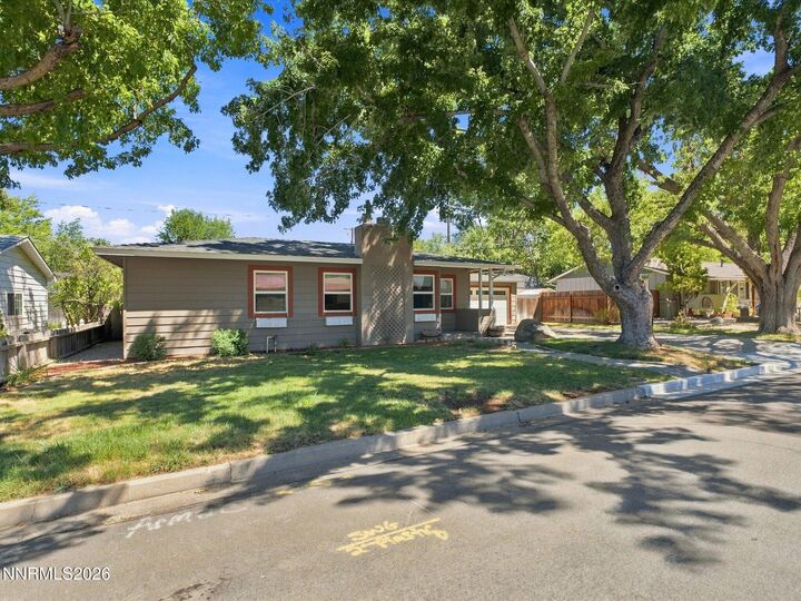 Property Photo: 611 Martin Street NV 89703