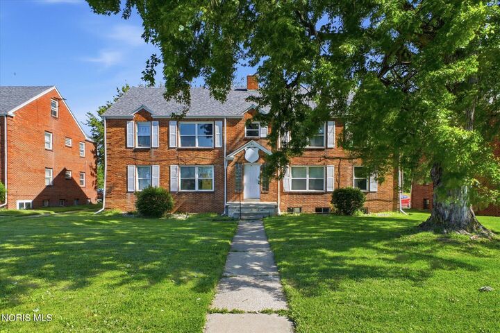 Property Photo: 1372 N Cove Boulevard OH 43606