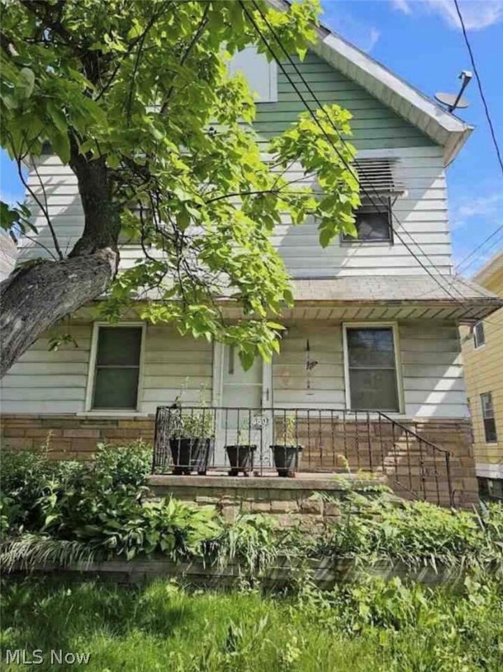 Property Photo: 6801 Clement Avenue OH 44105
