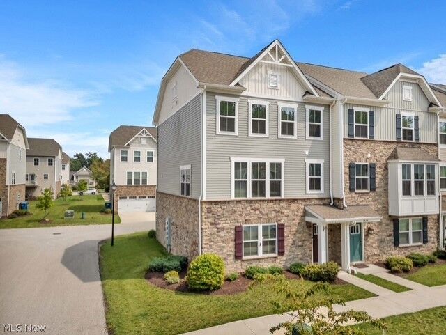 Property Photo:  1470 Caymus Court  OH 44011 