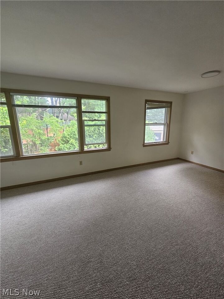 Property Photo: 2545 Kenilworth Street 11 OH 44106