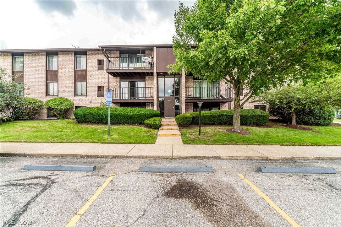 Property Photo: 16340 Heather Lane OH 44130