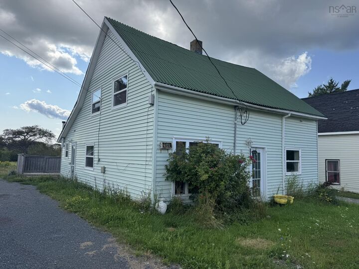 Property Photo: 2049 Irving Street NS B0K 2A0