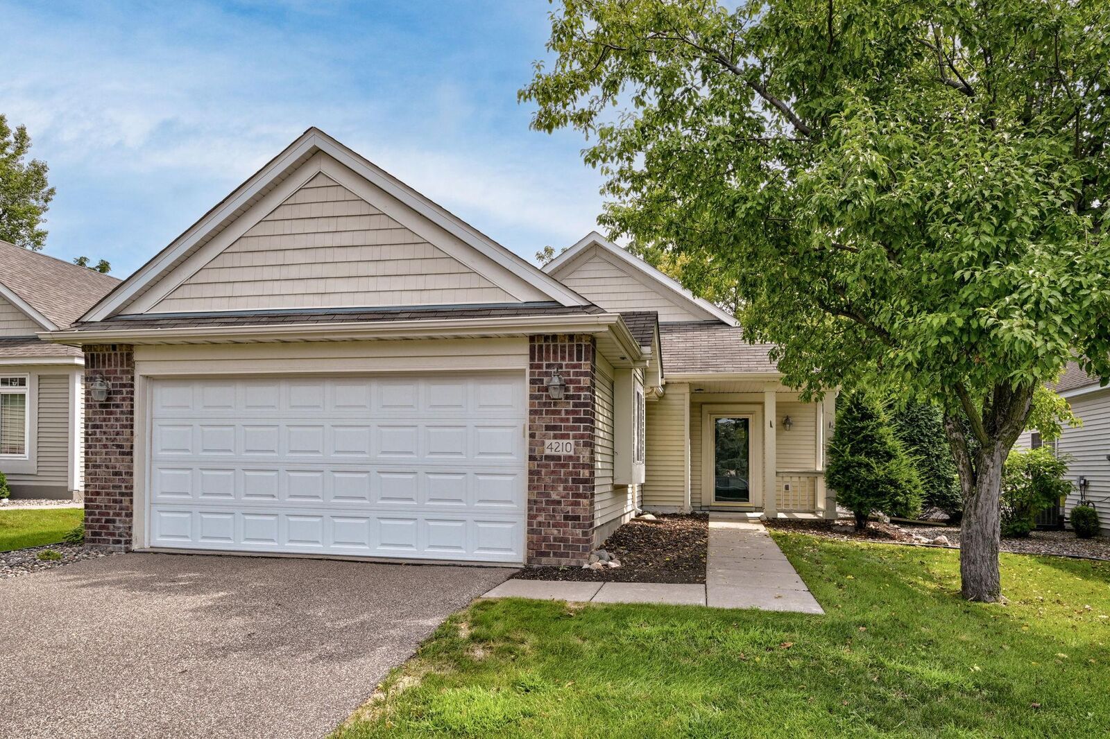 Property Photo:  4210 Lawndale Lane N  MN 55446 