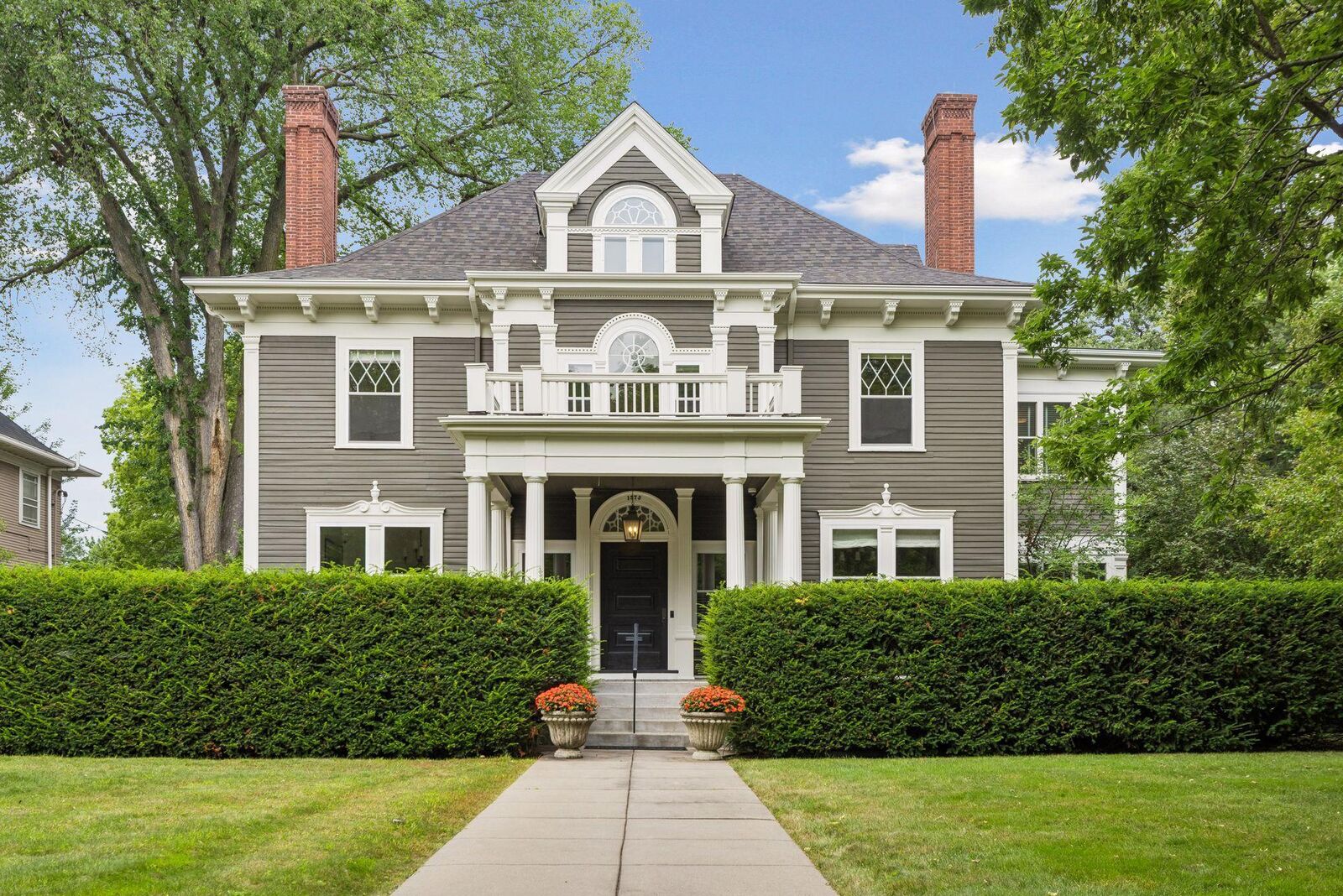 Property Photo: 1373 Summit Avenue MN 55105