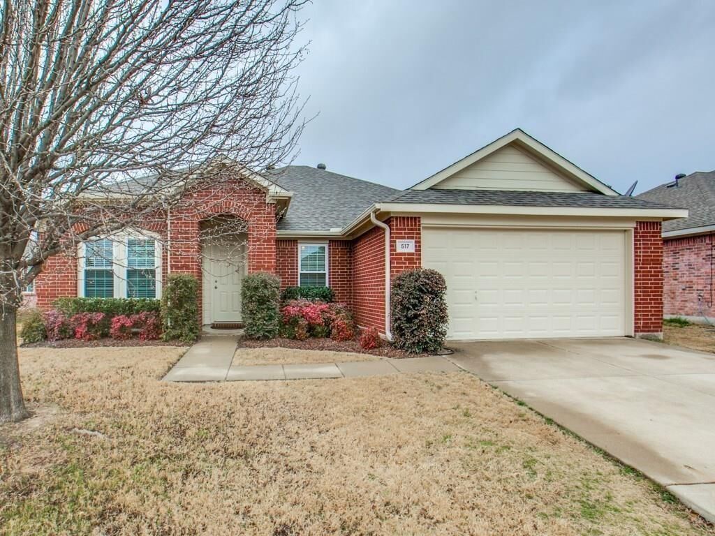 Property Photo:  517 Robinwood Drive  TX 75098 