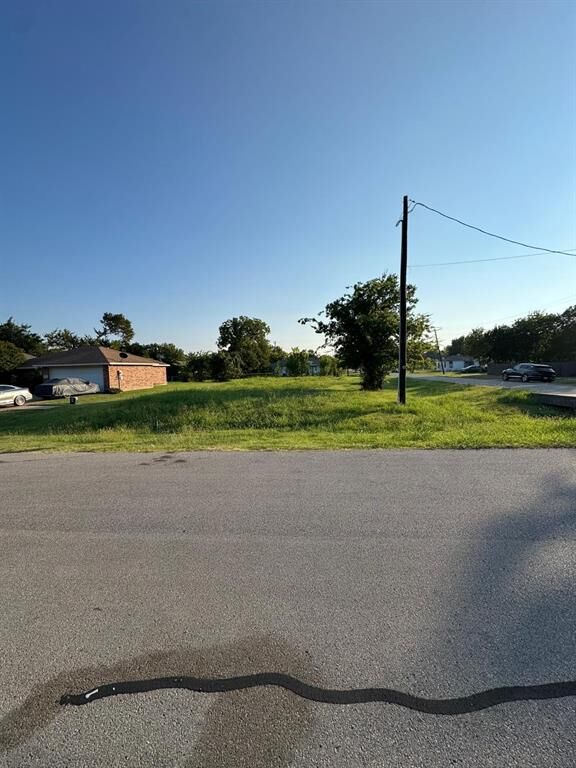 Property Photo: 600 E Buffalo Street TX 75126