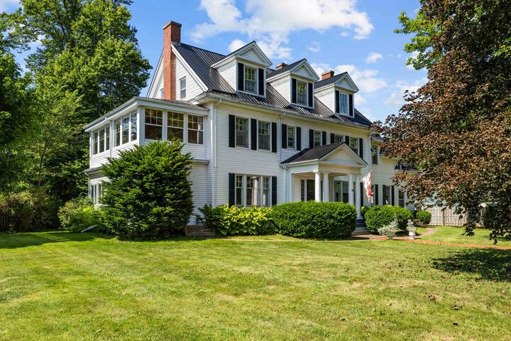Property Photo:  99 North River Road  PE C1A 3K6 