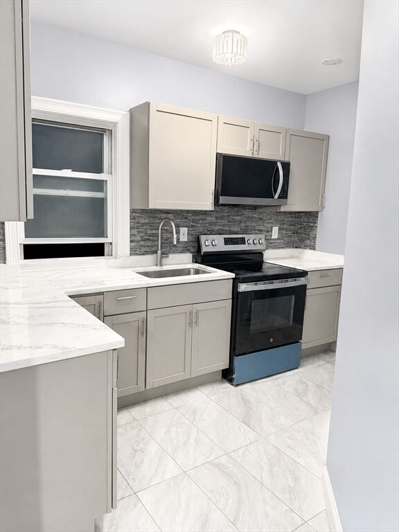 Property Photo:  221 West Harvard St 3  MA 02301 