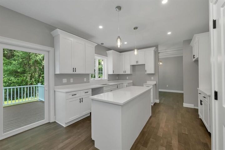 Property Photo:  60 Jenkins Rd  NH 03110 