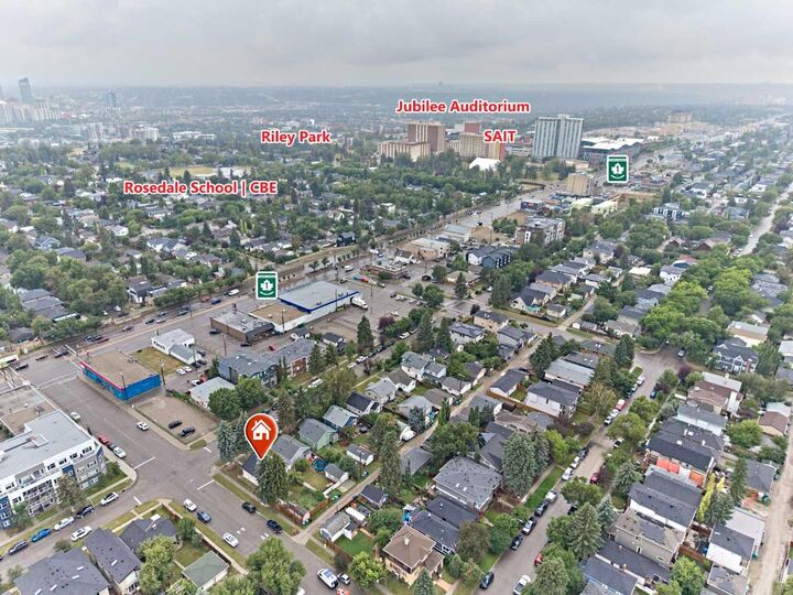 Property Photo: 702 17 Avenue NW AB T2M 0N7