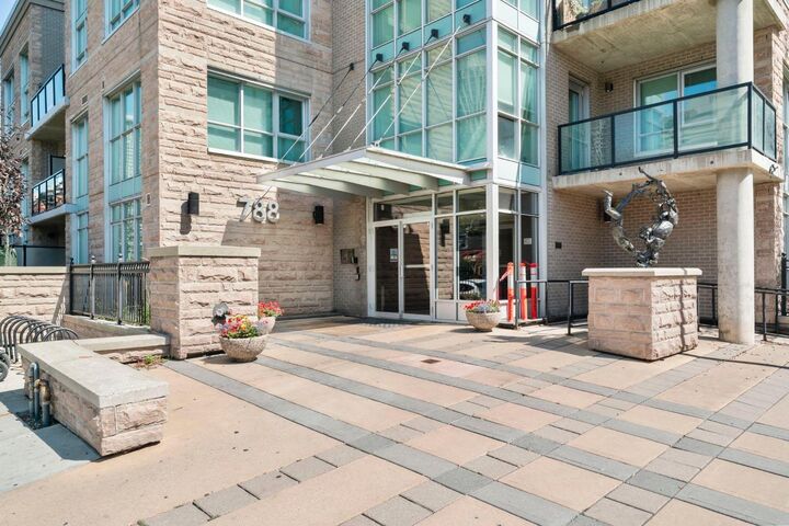 Property Photo:  788 12 Avenue SW 1102  AB T2R 0H1 