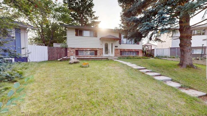 31 Penrith Place SE — photo 1