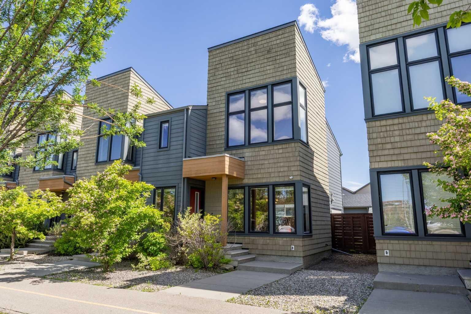 Property Photo:  140 Walden Gate SE  AB T2X 0P3 