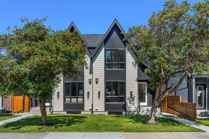 Property Photo: 520 22 Avenue NW AB T2M 1N6