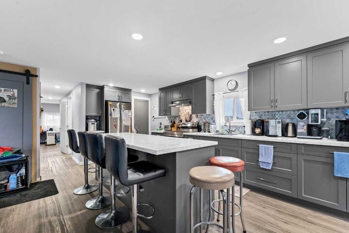 Property Photo: 210 Dunbar Avenue W AB T0K 0G0