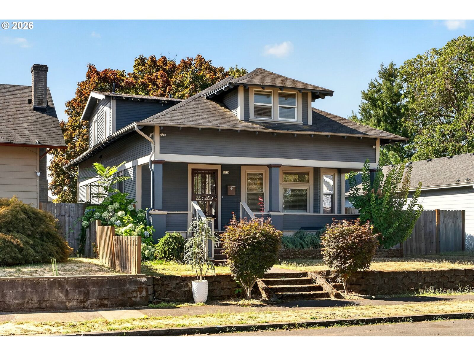 Property Photo: 8028 SE Taylor St OR 97215
