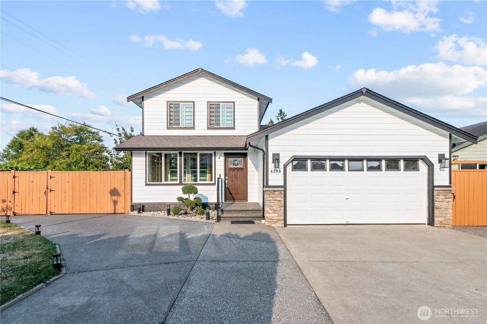 Property Photo: 6098 Pacific Heights Drive WA 98248