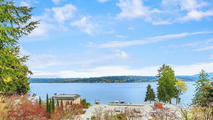 Property Photo: 1848 W Lake Sammamish Parkway SE WA 98008