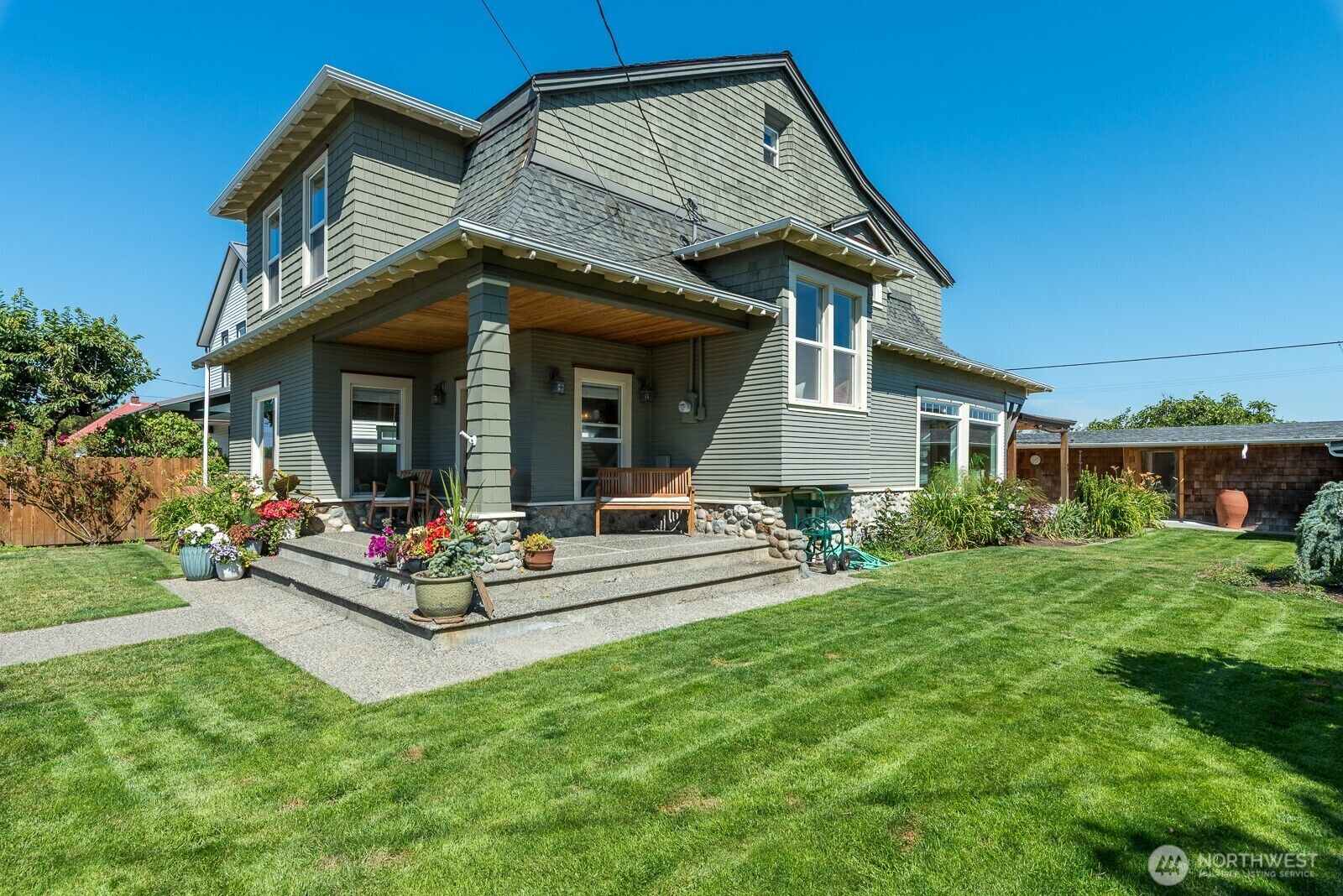 Property Photo: 1118 4th Street WA 98221