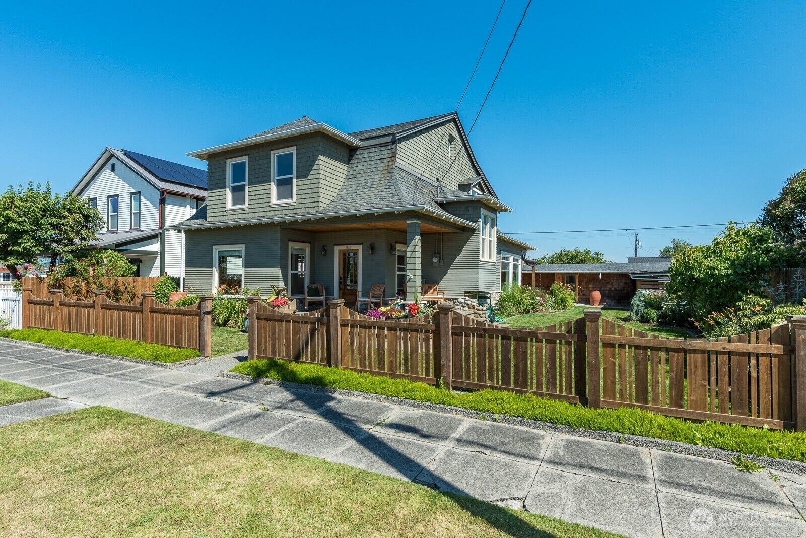 Property Photo:  1118  4th Street  WA 98221 