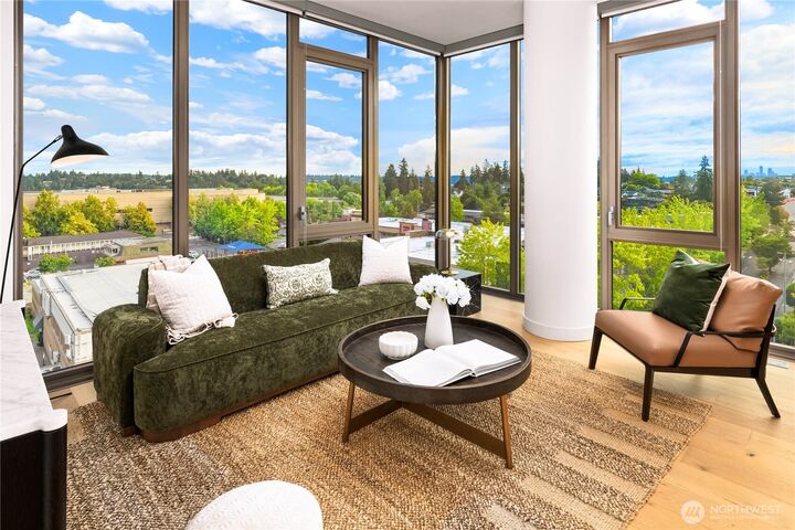 Property Photo:  10232 NE 10th Street 712  WA 98004 