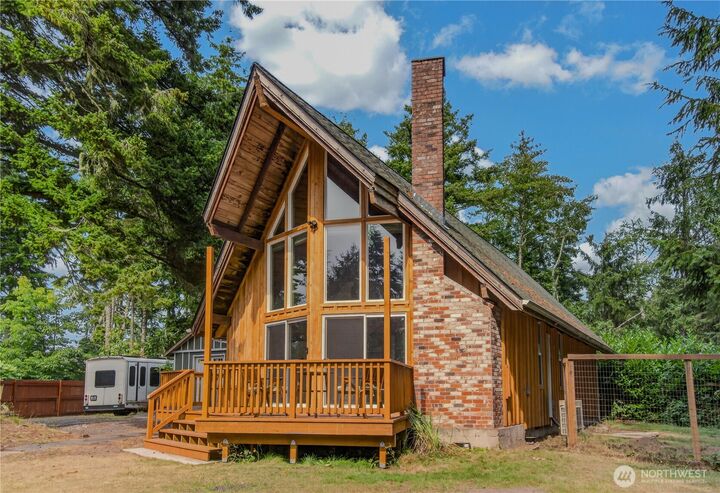 Property Photo:  21428  Birch Place  WA 98640 