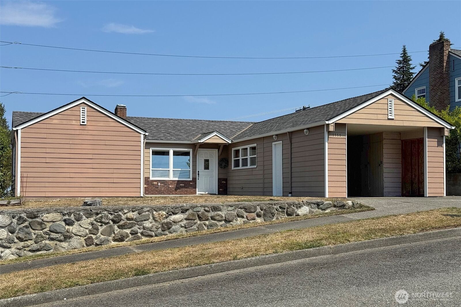 Property Photo: 1111 E Ninth Street WA 98362