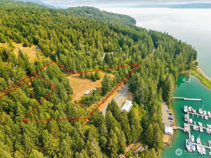 Property Photo:  308766  Highway 101  WA 98320 
