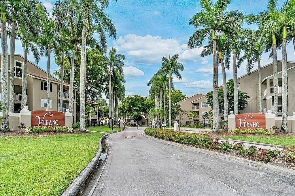 Property Photo:  1760 Palm Cove Boulevard 5-305  FL 33445 