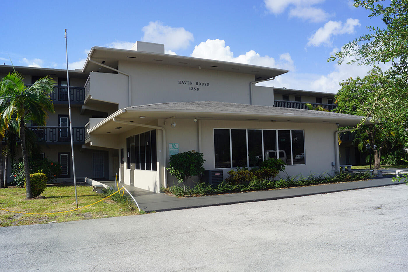 Property Photo:  1250 E Sample Road 303  FL 33064 