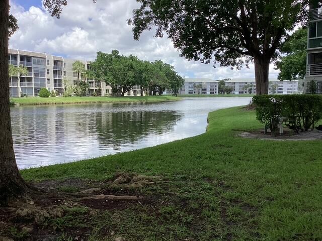 Property Photo: 9325 Lagoon Place 107 FL 33324