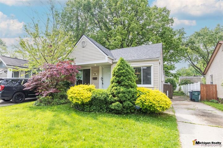 Property Photo:  1564 Cole Street  MI 48009 