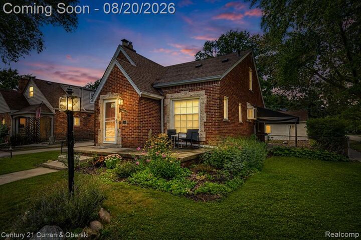 Property Photo: 2100 Lancaster Street MI 48236