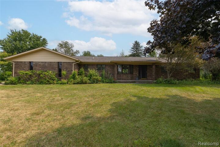Property Photo:  4177 Lake George Road  MI 48428 