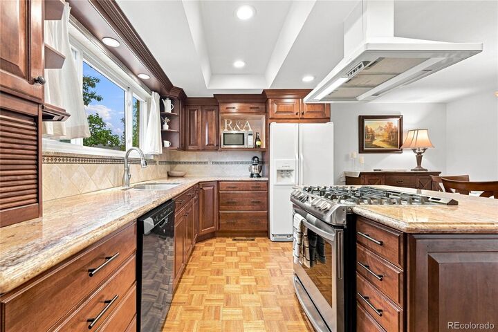 Property Photo: 12890 E Kansas Place CO 80012
