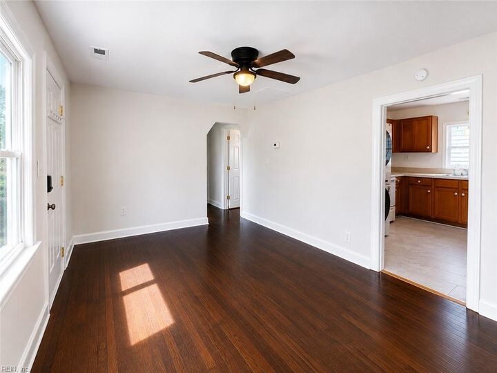 Property Photo: 859 Alma Dr VA 23518