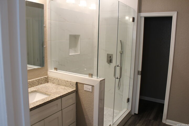 Property Photo:  1303 Lombrano St  TX 78207 