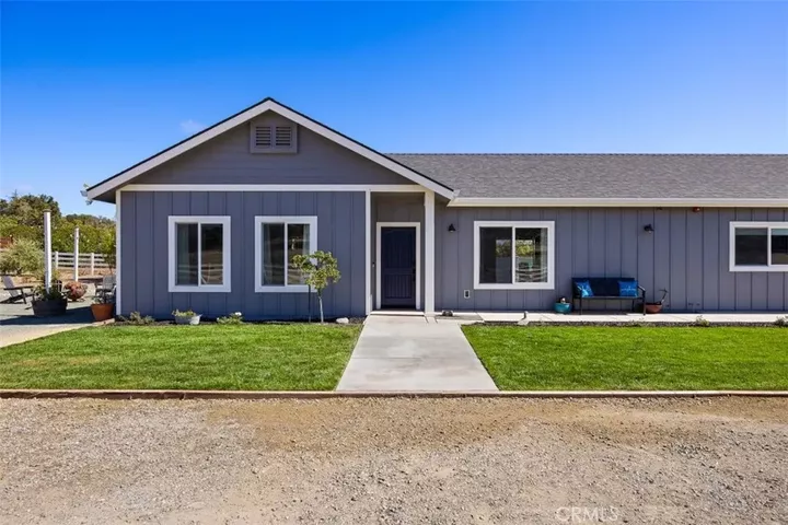 Property Photo: 169 Cimarron CA 93420