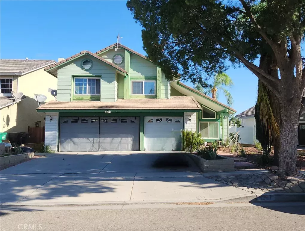 Property Photo:  1267 Regent  CA 92882 