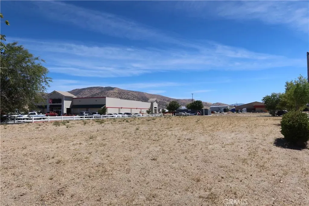 Property Photo:  408 N Mill  CA 93561 